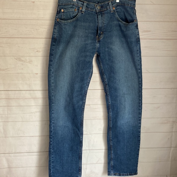 Levi’s 559 Red Tab Size 36X32 Medium Wash Straight Leg Jeans - Picture 2 of 10